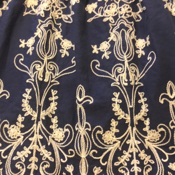 Metro wear Embroidered skirt - Picture 3 of 7